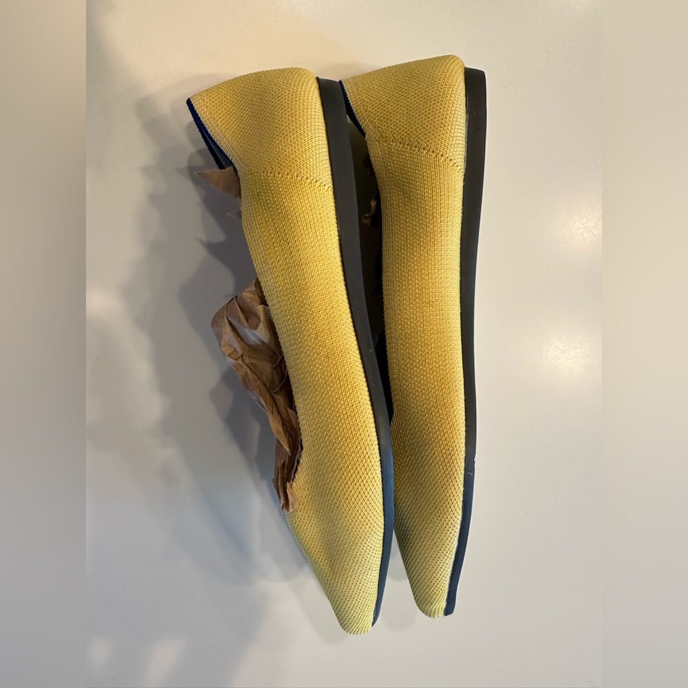 Rothy's Vibrant Yellow Pointed Flats size 9.5 - Picture 4 of 7